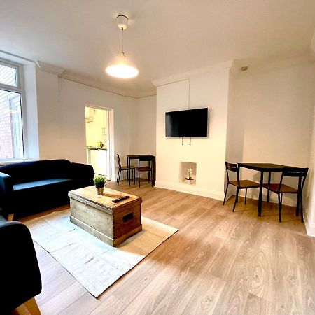 Huge Serviced Apartment With Free Parking Jesmond Exteriér fotografie