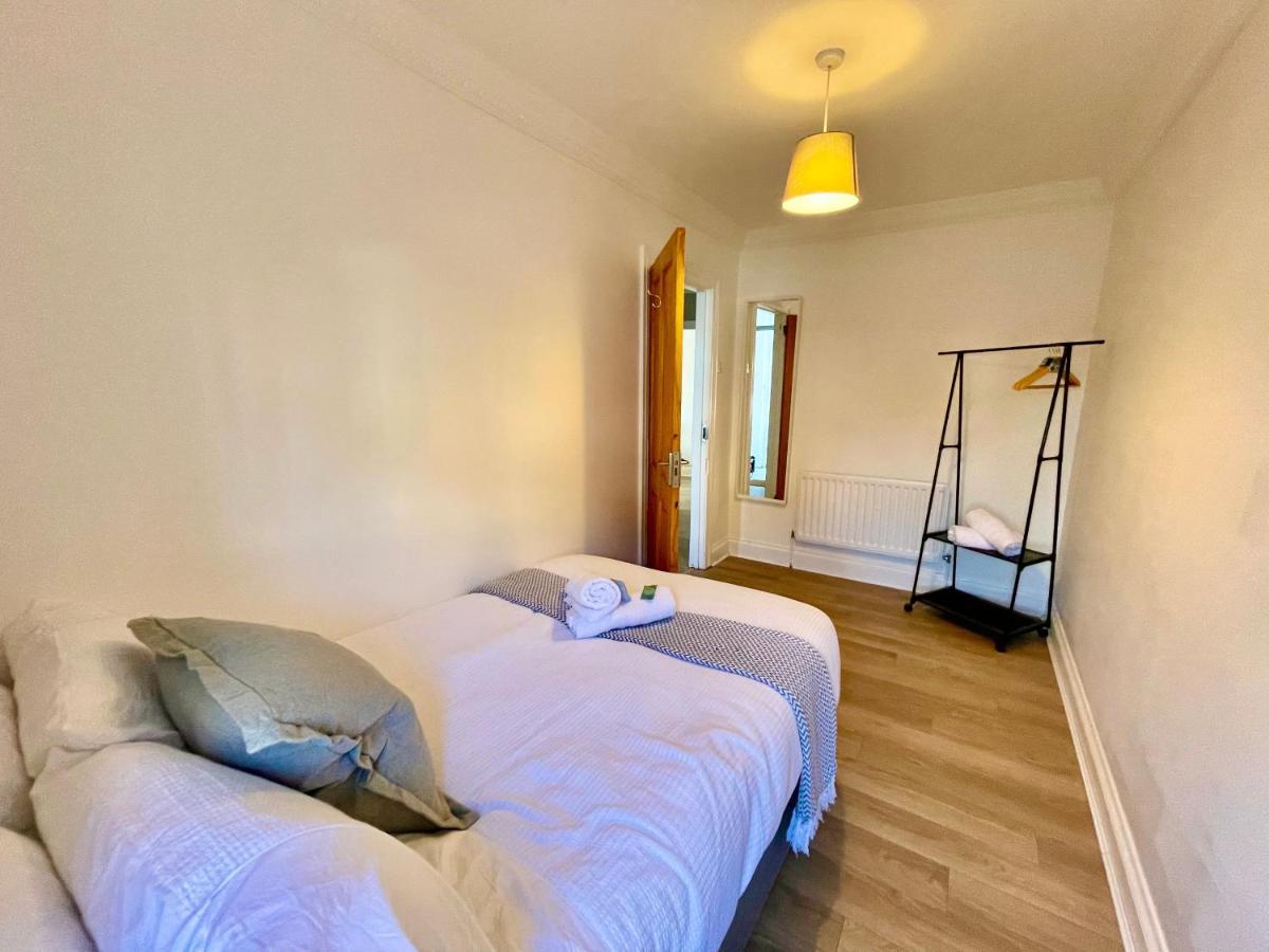 Huge Serviced Apartment With Free Parking Jesmond Exteriér fotografie