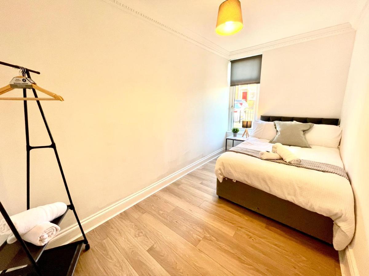 Huge Serviced Apartment With Free Parking Jesmond Exteriér fotografie